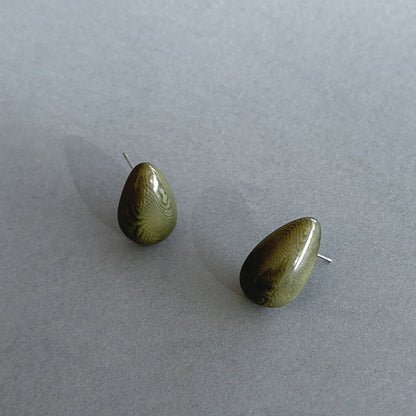 Delicate earrings in the shape of a drop, handmade with organic tagua nut.